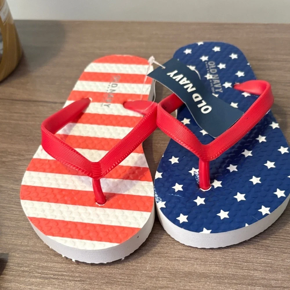 BOGO sale Cat & Jack Gradient Flip Flops
